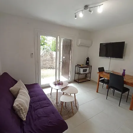 3cpf29 Avec Jardinet Et Parking, Proche Centre-ville Apartamento